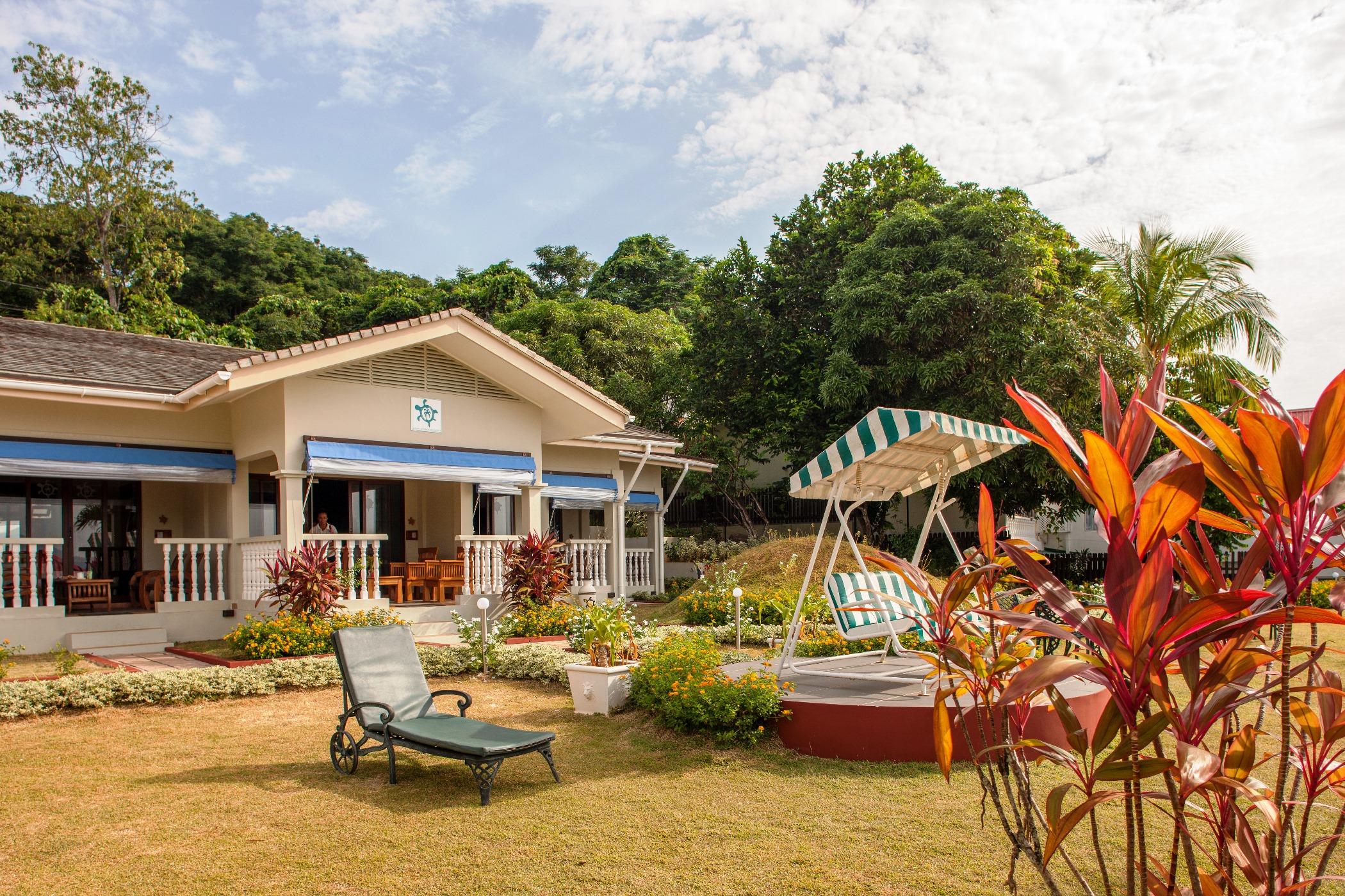 Le Relax Hotel And Restaurant Anse Royale Exterior photo