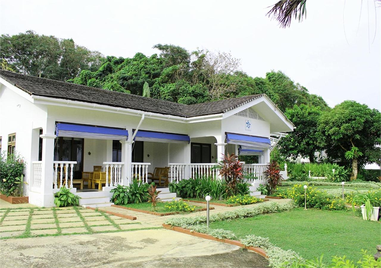 Le Relax Hotel And Restaurant Anse Royale Exterior photo